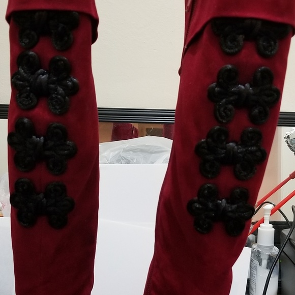 Boots - Picture 5 of 5